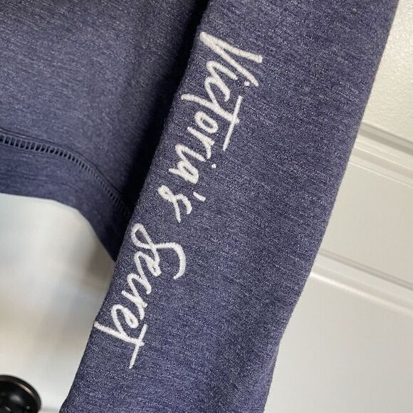 Victoria's Secret Sweatshirt Heart Cutout Long Sleeve Pullover Top, Size XS - Picture 3 of 8